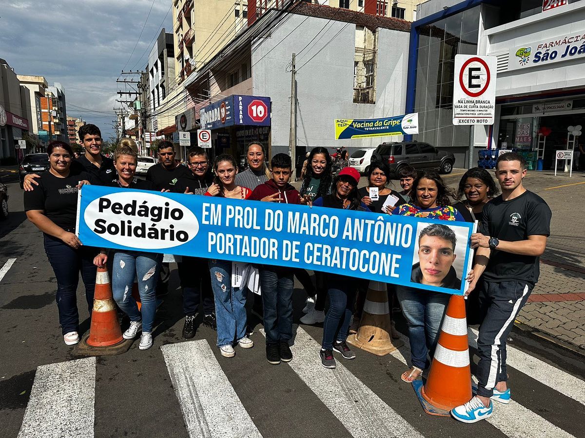Pedágio em prol do Marco Antônio que tem Ceratocone e precisa de tratamento!  PEDÁGIO ESTARÁ AGORA A TARDE EM FRENTE AO LAR DO MENOR PARA ARRECADAR FUNDOS PARA O TRATAMENTO DO MARCO ANTÔNIO