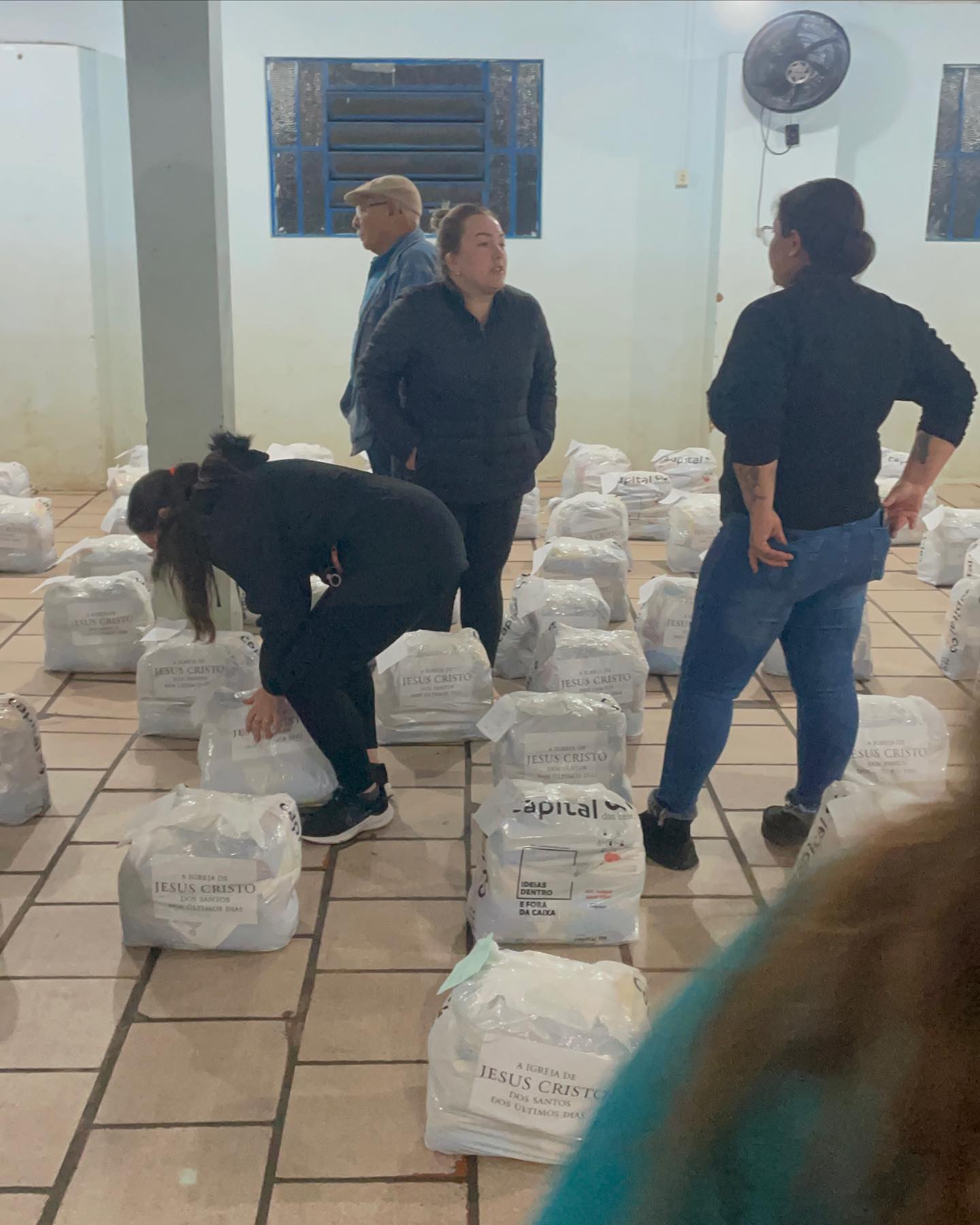 campanhapopysilva Entrega de Cestas básicas ontem na Associação do Industrial para as famílias afetadas pela enchente. Para as famílias cadastradas que ainda não tinham recebido. Obrigada as empresas 